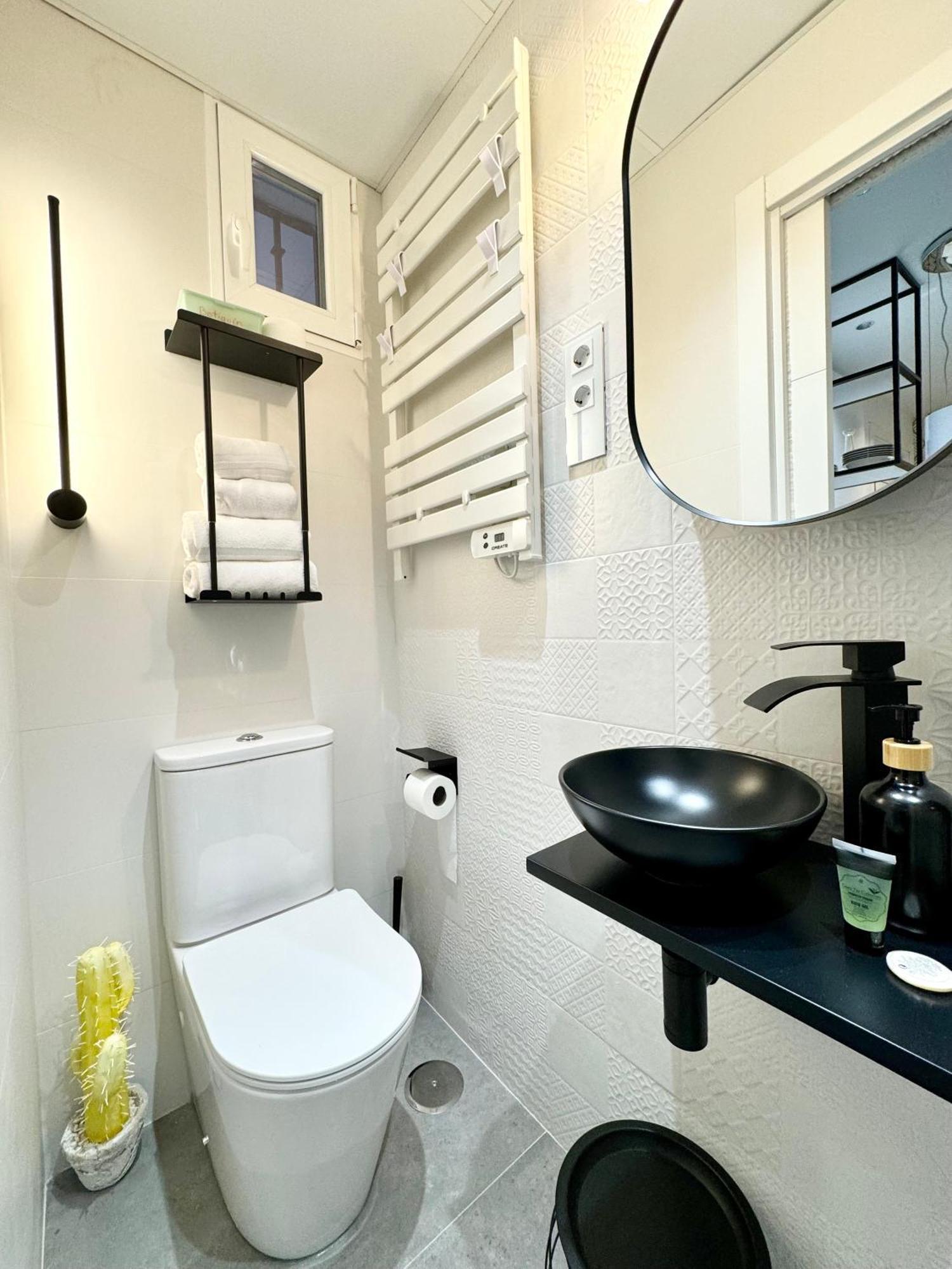 Luxury Flat City Center Full Equipe Non Touristic Madrid Exterior photo