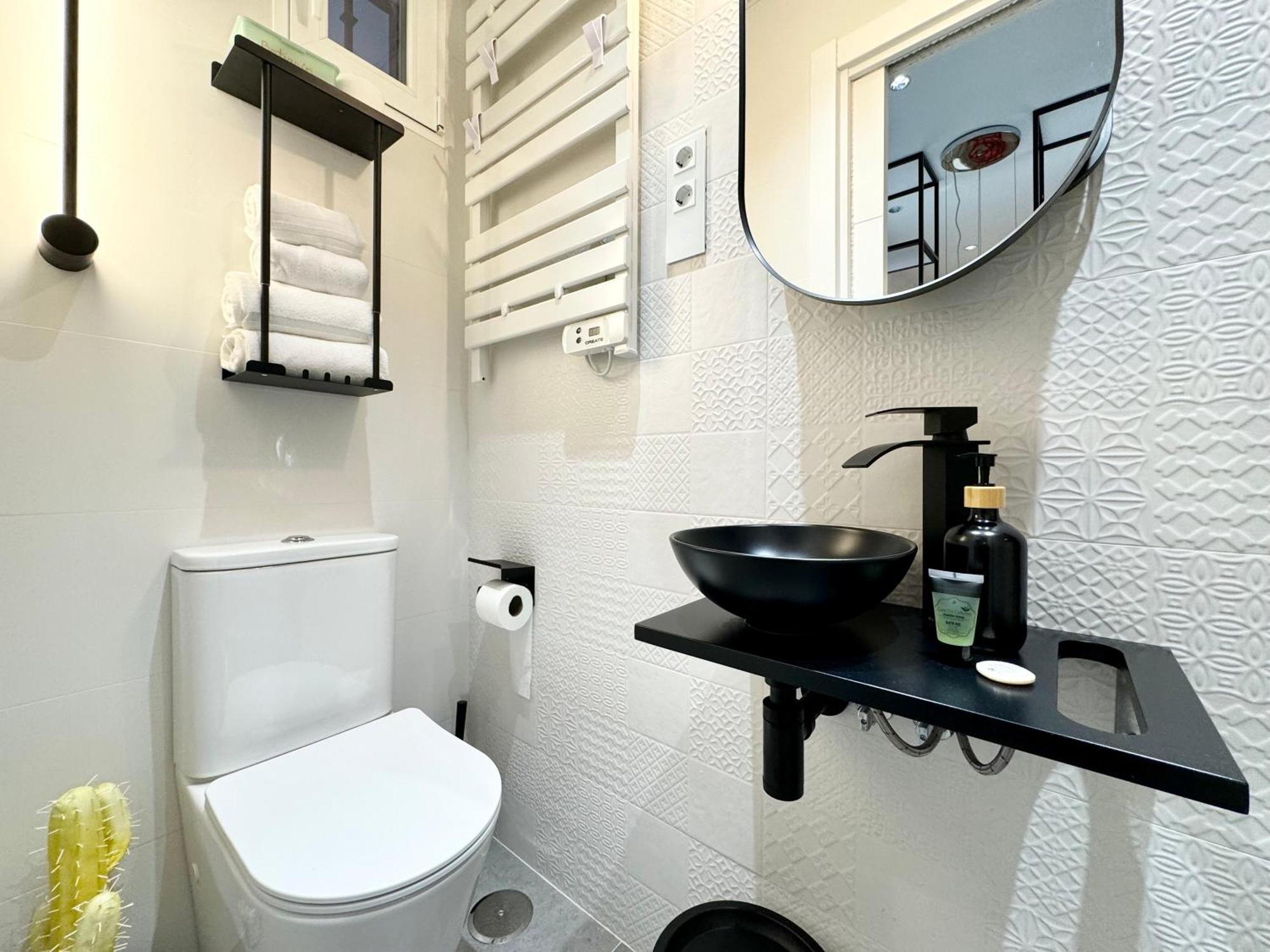 Luxury Flat City Center Full Equipe Non Touristic Madrid Exterior photo